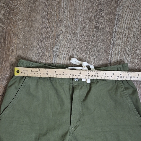 J. Crew Green Sweatpants with Elastic Waistband and Tapered Ankles - Picture 4 of 8